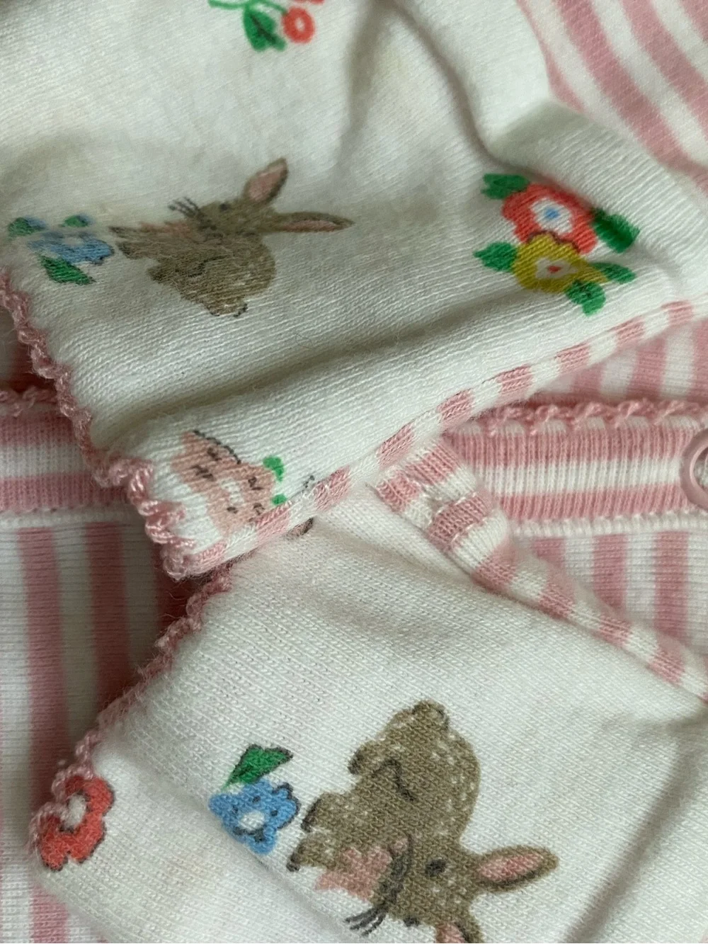 Baby Boden Baby Pink & Cream Floral Footed One-Piece Sleepers - 2 Pack